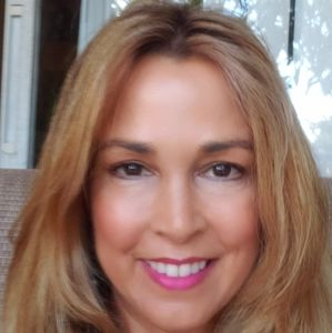 Meet your Posher, Mercedes